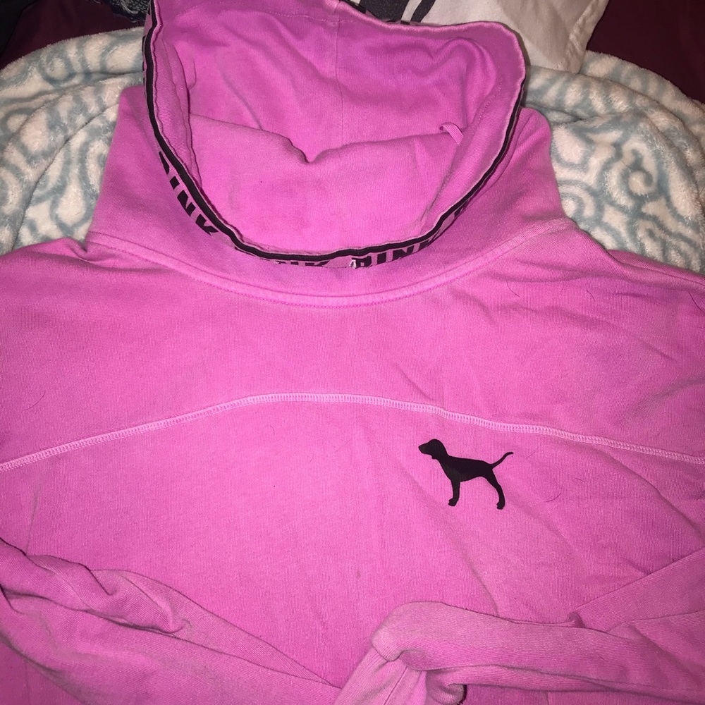 Long sweat shirt with a turtle neck